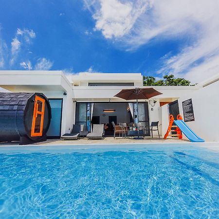 Private Pool Villa Мотобу Екстер'єр фото