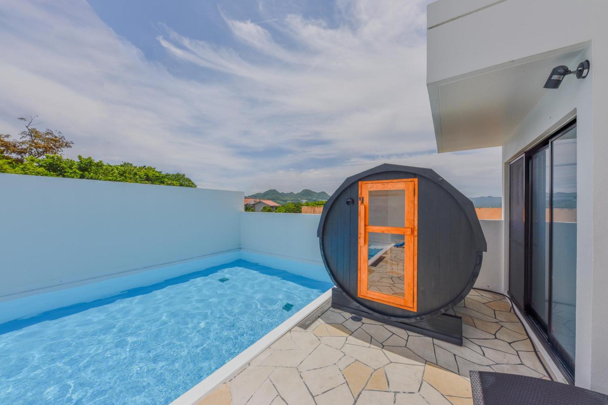 Private Pool Villa Мотобу Екстер'єр фото